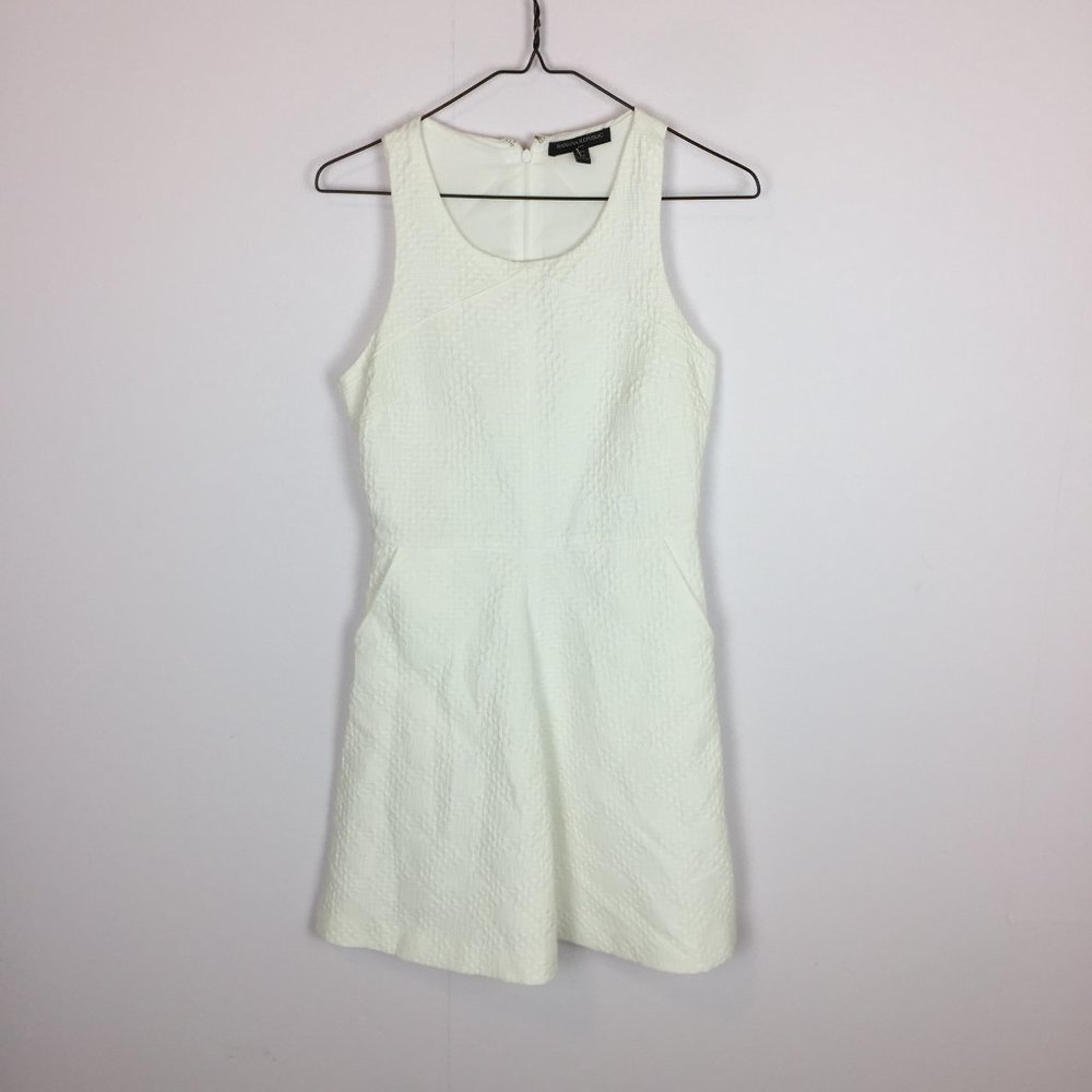 Banana Republic Fit & Flare Dress Sz 4P Womens Petite White Textured Sleeveless